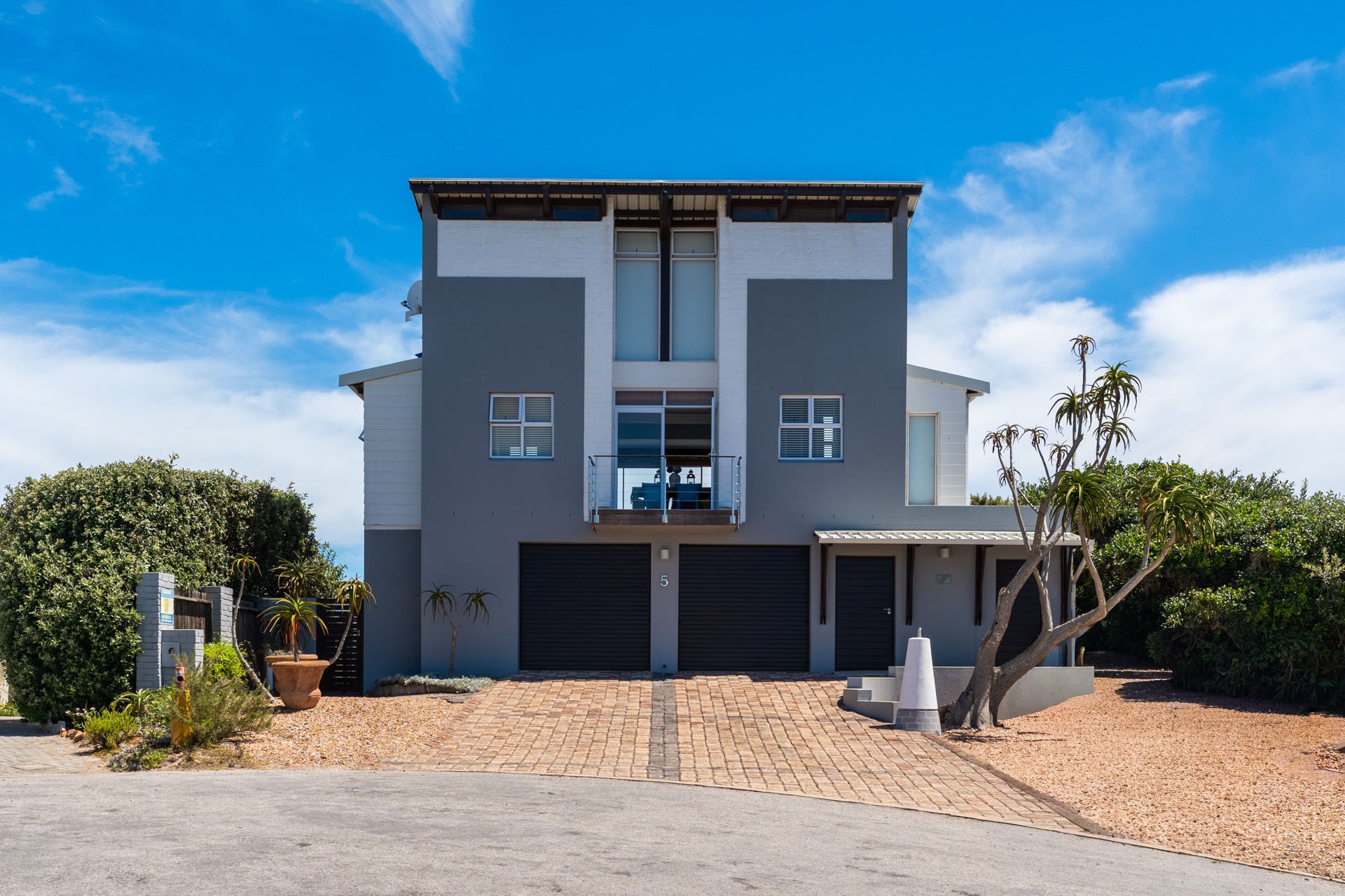 Setting a Record Price for This Part of Cape St Francis photo 2